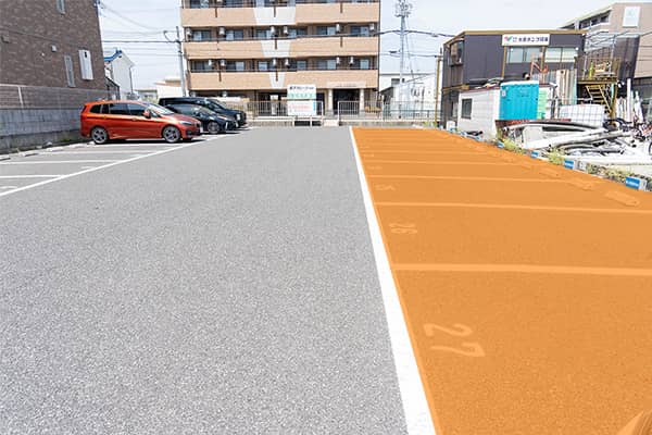あらき整形外科駐車場②西側駐車場（金子ガレージ）